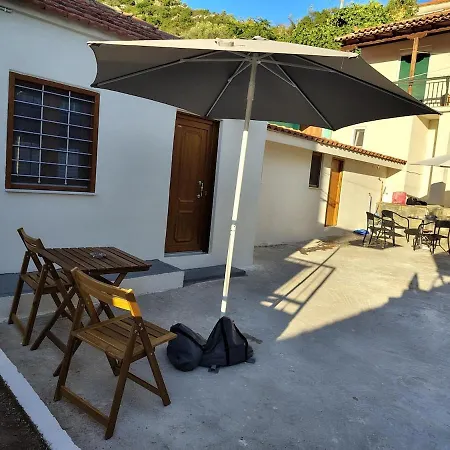 Pleasant Stay2 Feriehus Tríkeri